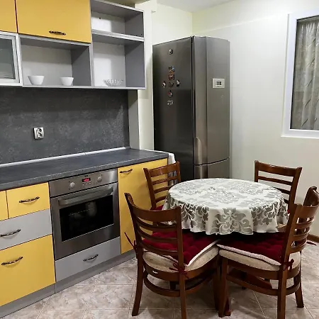 Green Central Apartment Daire Varna