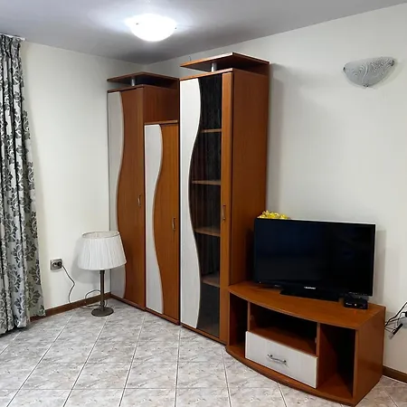 Green Central Apartment וארנה