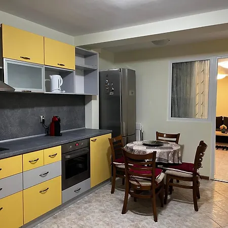 Green Central Apartment * וארנה