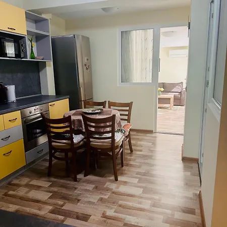 דירה Green Central Apartment וארנה