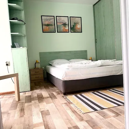 Green Central Apartment דירה *
