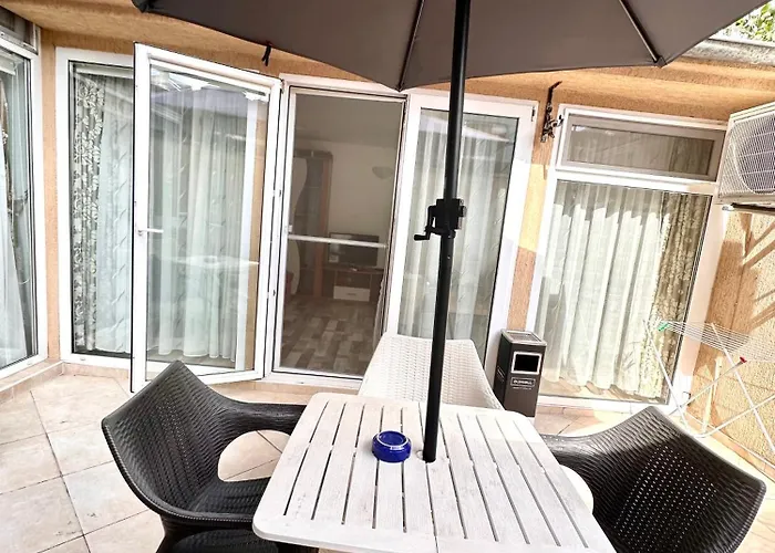 アパート Green Central Apartment