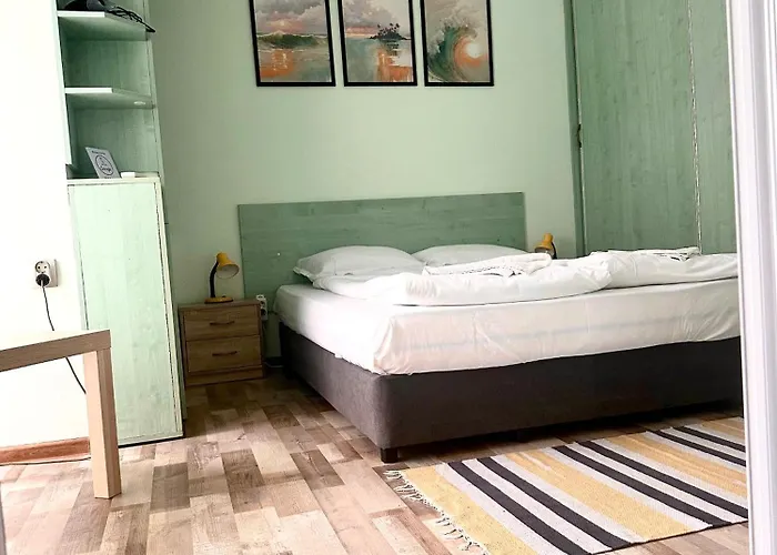 Green Central Apartment アパート *